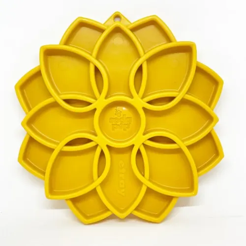 soda-mandala-feeder-yellow-zolta-dla-psa.webp