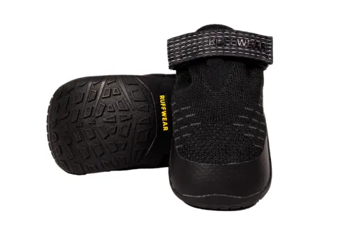 Compressed_PNG-1570_Ridgeline-Shoes_Obsidian-Black_Pair_STUDIO.webp